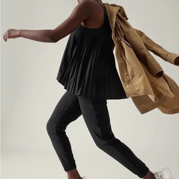 ATHLETA SWING FORWARD PLEATED TANK - Picture 6 of 9